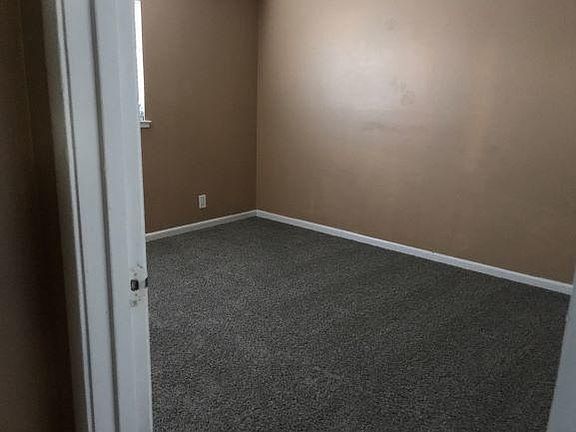 4th image of 906 Togneri Street