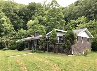 744 Battle Creek Rd, Horse Shoe, NC 28742