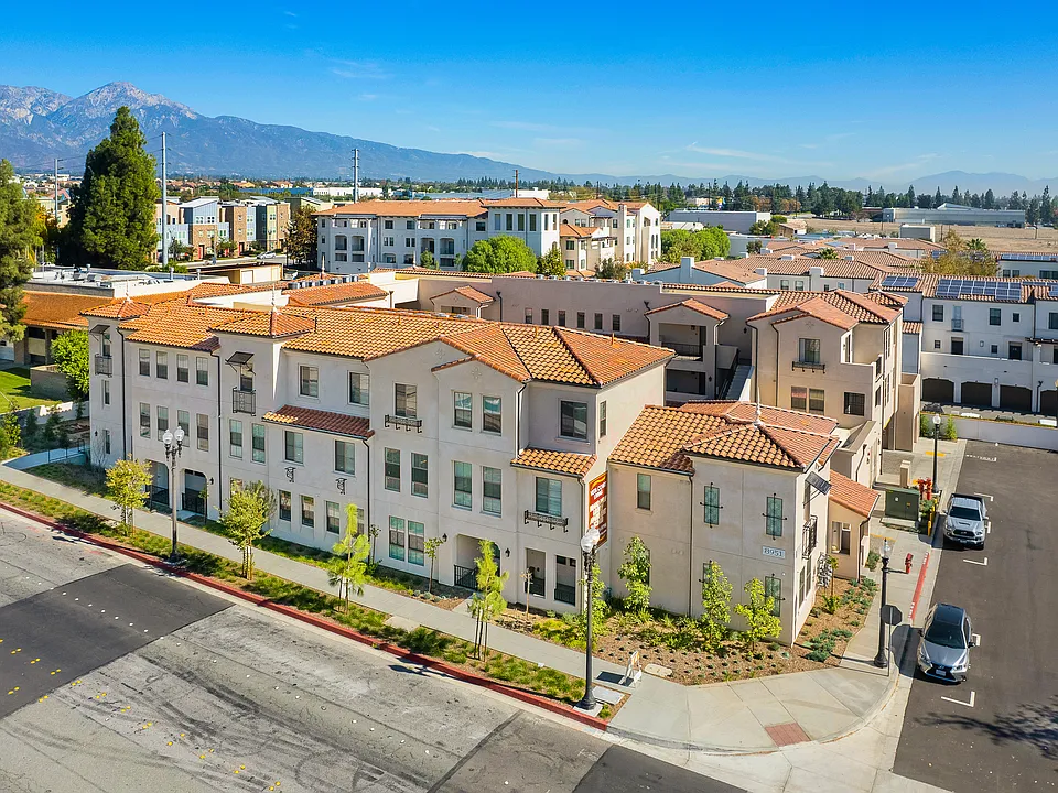 8951 Monte Vista Ave #202