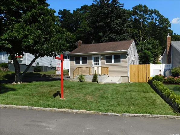 57 Kale Road, Rocky Point, NY 11778