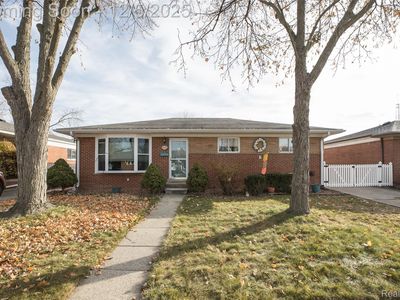 1847 Churchill Ave, Trenton, MI, 48183