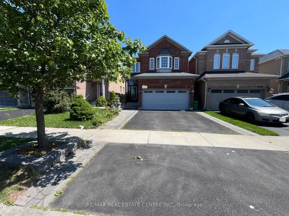 3570 Fountain Park Ave, Mississauga, ON L5M 7G1