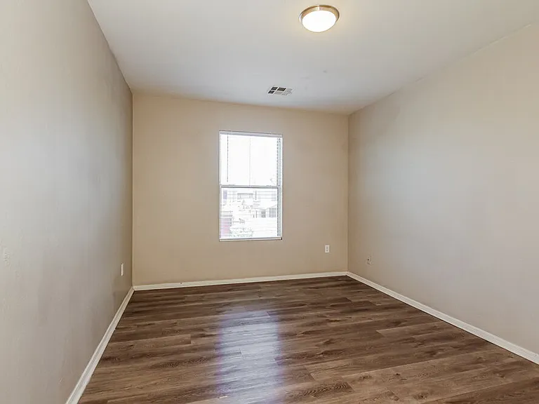 3917 W Minton St — Photo 14