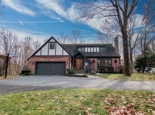 10 Shadow Ln, West Springfield, MA 01089