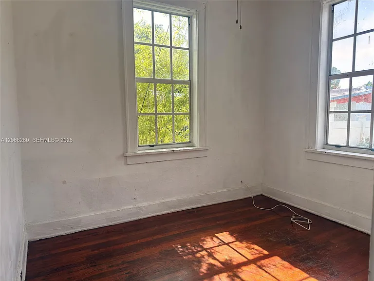 3364 SW 2nd St #2 — Photo 8