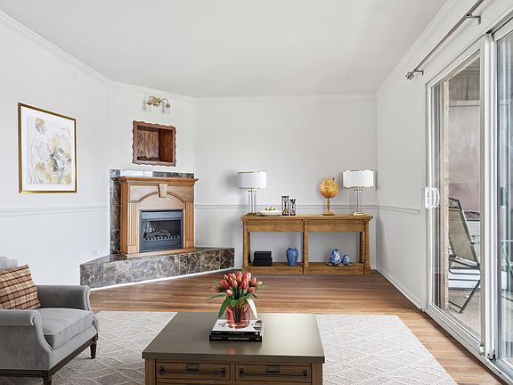 3rd image of 7321 175th St APT 1F