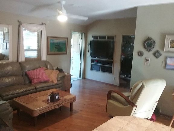 2nd image of 654 Calle De Peru
