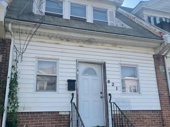 921 McDowell Ave, Chester, PA 19013