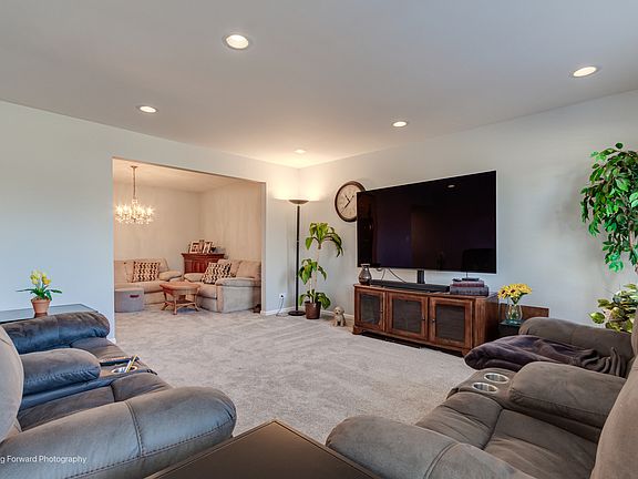 5th image of 133 Rivershire Ln