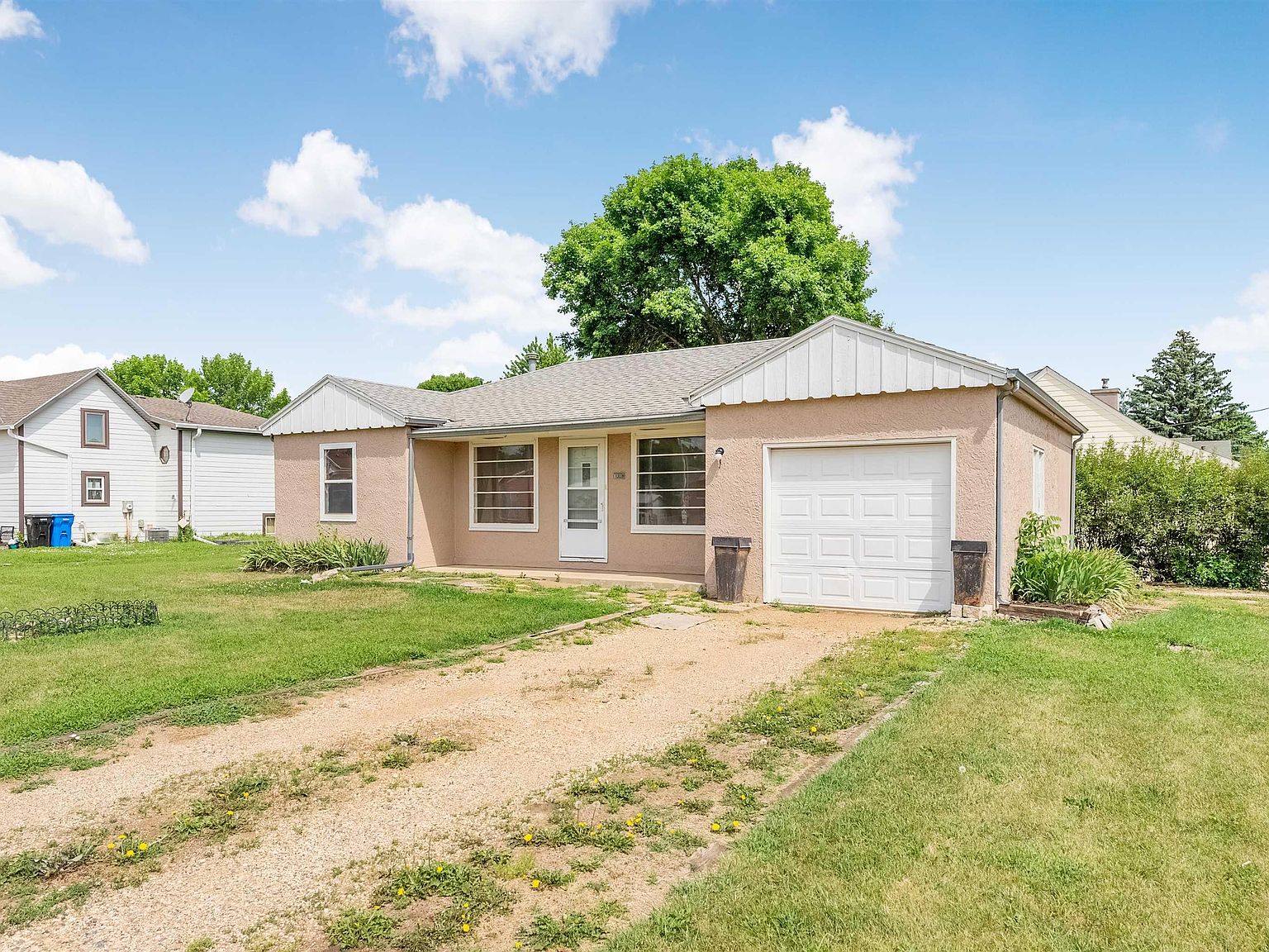 100 W 1st St, Tea, SD 57064 | Zillow