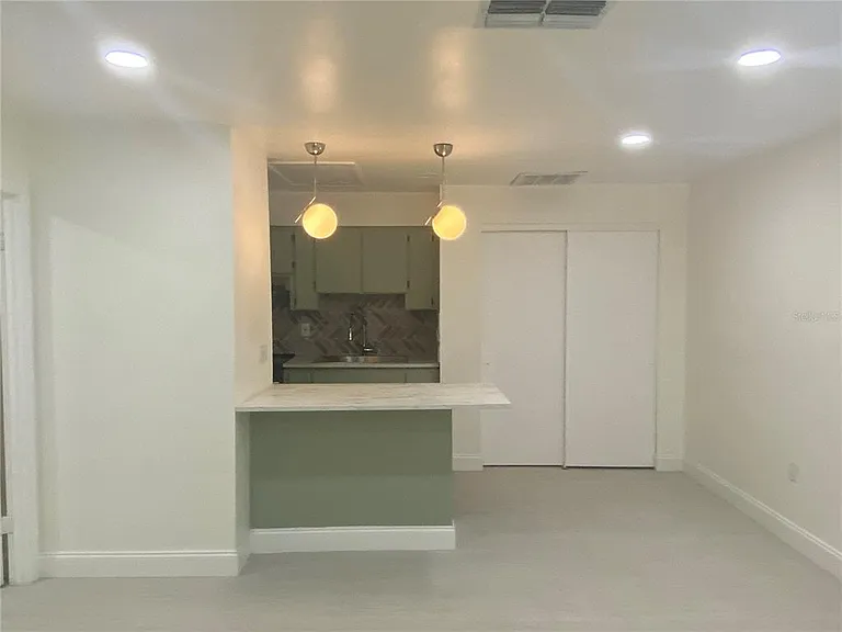 704 Angelina Ln #B — Photo 5