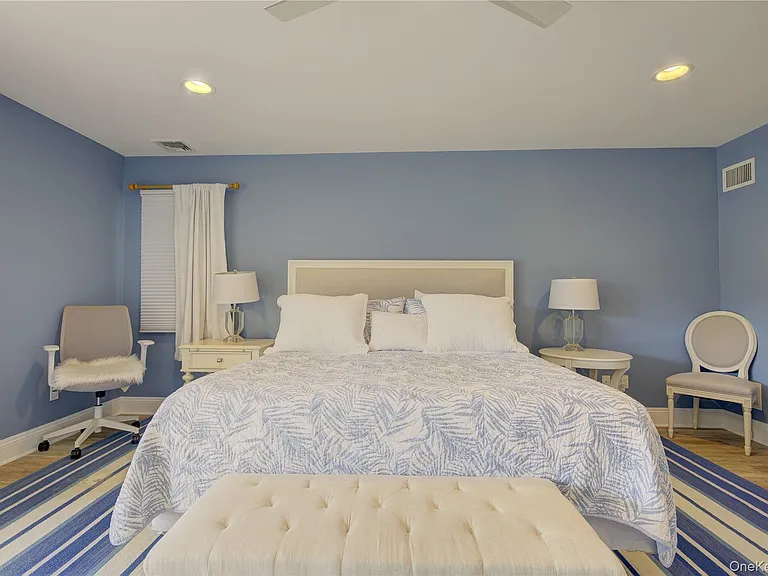 1051 Oceanfront #6 — Photo 26