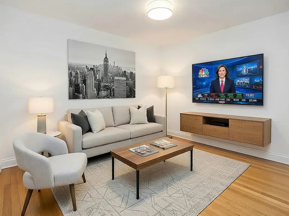 2nd image of 212 E 10th St APT 2A
