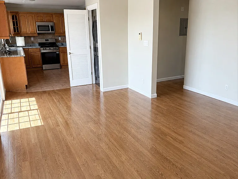77 Cedar St #3 — Photo 7