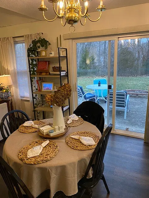 3 bed, 1400 sqft, $2,400 — Photo 4