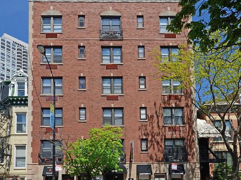 1939 N. Lincoln — Photo 20