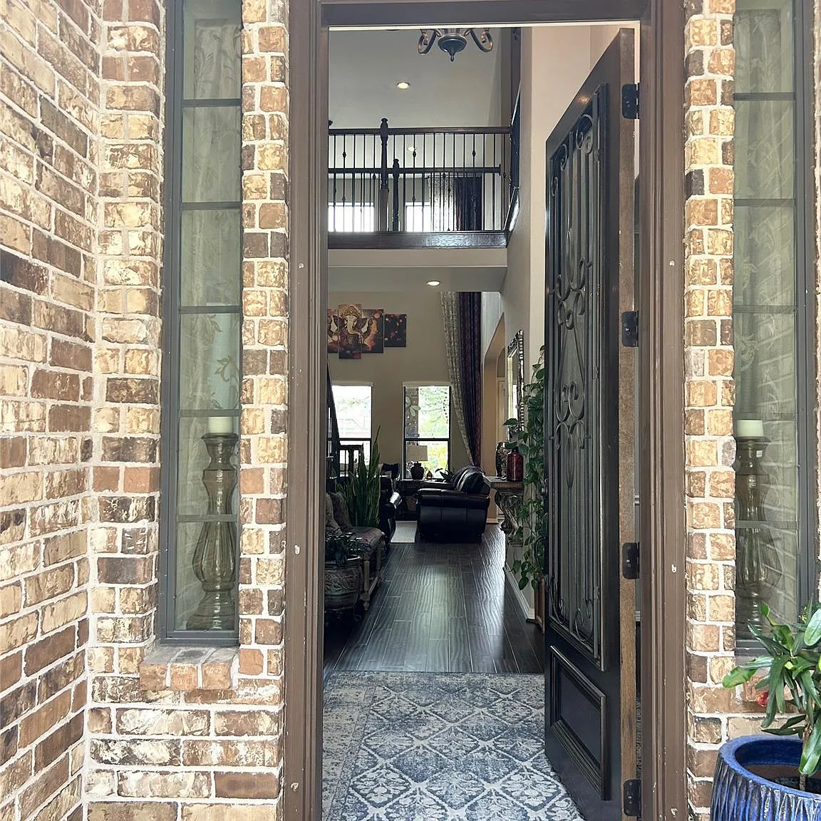 4 bed, 3.5 bath, 3329 sqft, $3,300 — Photo 4