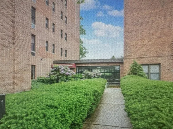 100 Colfax Ave APT 2Z, Staten Island, NY 10306