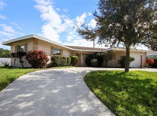 6721 Roxbury Dr, Sarasota, FL 34231