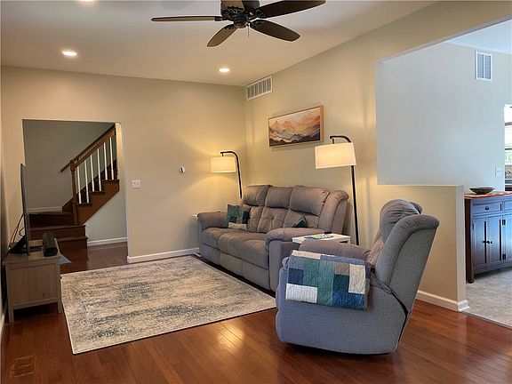 4th image of 905 Tanglewood Dr