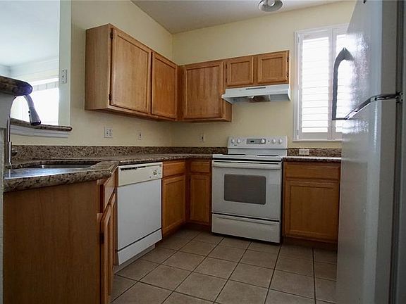 4th image of 5008 Mangrove Aly APT 101