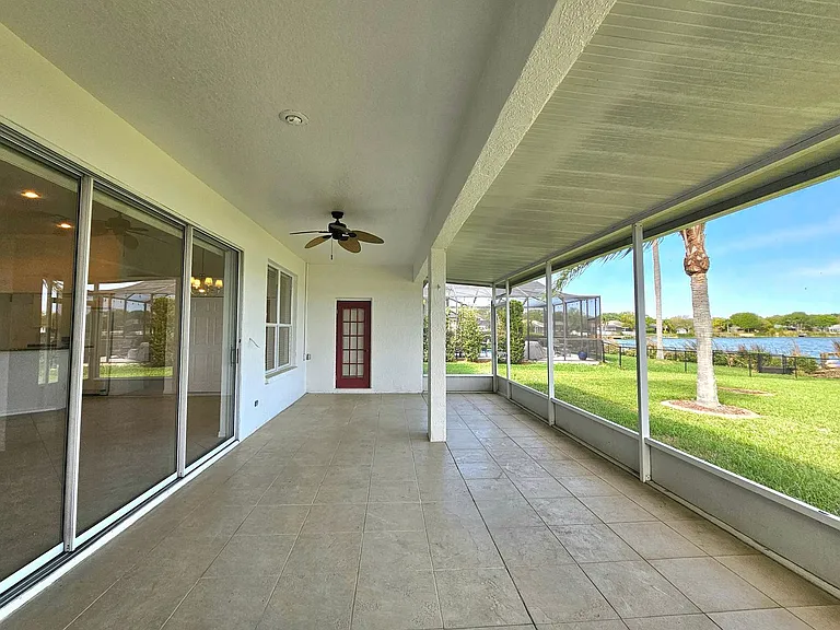 7209 Colonial Lake Dr — Photo 43