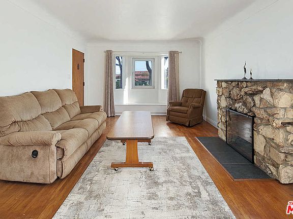 3rd image of 2907 Washington Ave