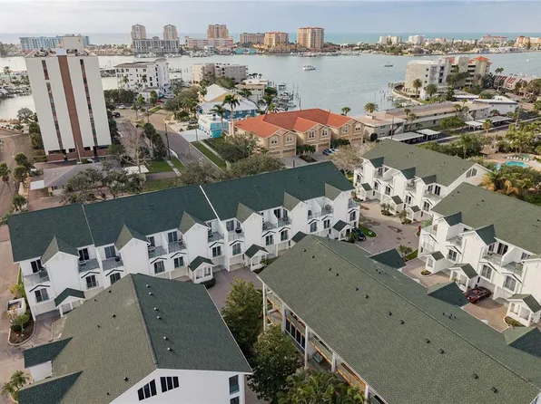 320 Island Way APT 209, Clearwater, FL 33767