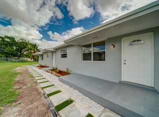 5613 SW 27th St #1 & 2, Hollywood, FL 33023