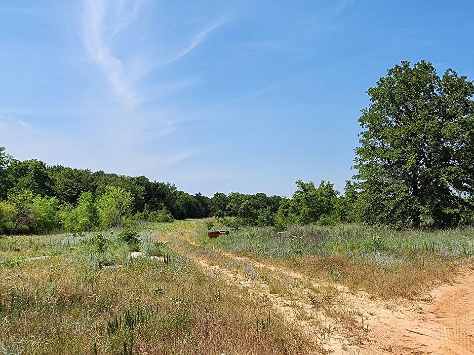 2nd image of 301 Timber Trl