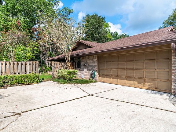 4th image of 772 Duart Dr