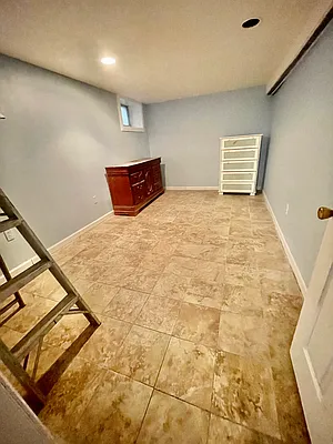 Rented by REALTY QUEST NEW YORK INC | media 9