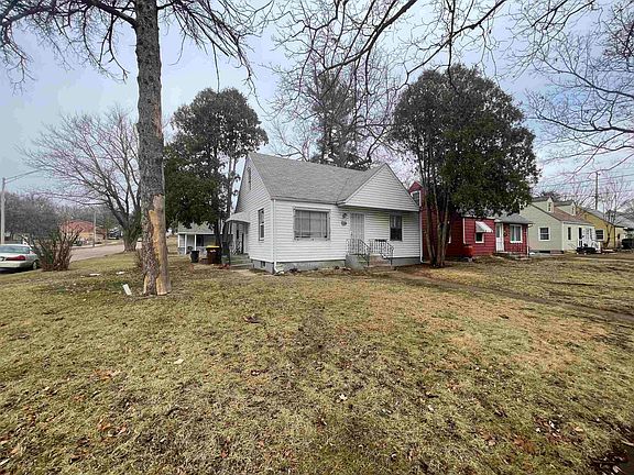 3rd image of 2519 Anderson St