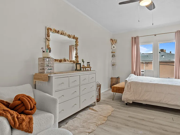 1414 S Shenandoah St #1416-1/2 — Photo 19