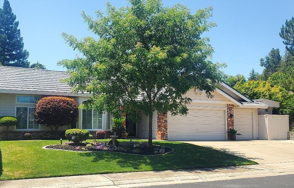 1st image of 4608 Odessa Ct