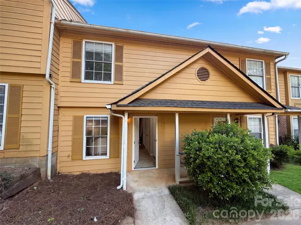 4037 Briarhill Dr, Charlotte, NC 28215