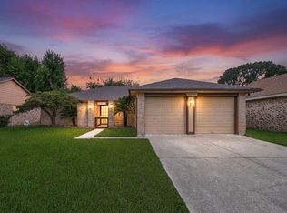 10904 Birch Dr, La Porte, TX 77571