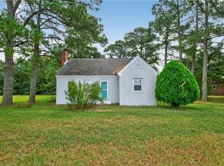 3281 Kings Creek Rd, Hayes, VA 23072