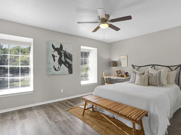 Rhodes Townhomes — Photo 14