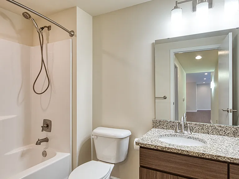 Gramercy Row Apartment Residences — Photo 16