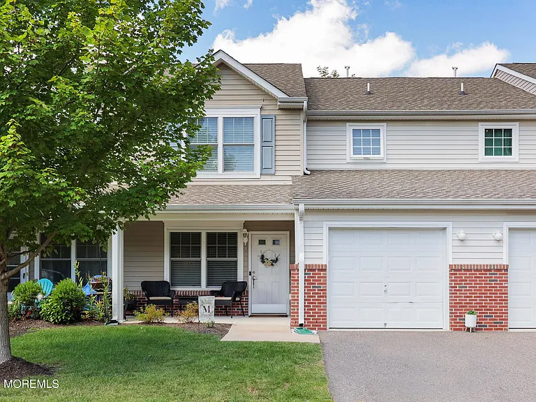 207 Harvest Way — Photo 1