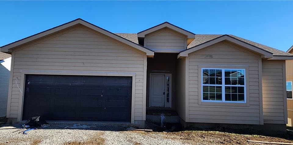 1st image of 4816 Crystal Dr
