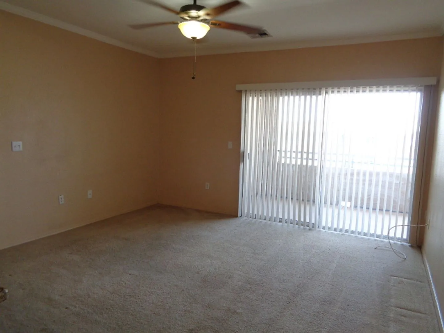Spacious 1 bedroom condo in gated, resort style community! — Photo 4