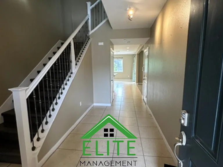 1084 Navigator Dr — Photo 35
