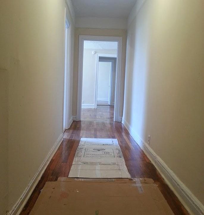 2nd image of 10 W 182nd St #201