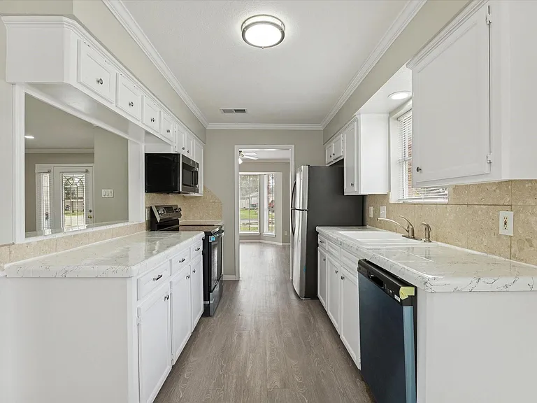 23834 English Oak Dr — Photo 2