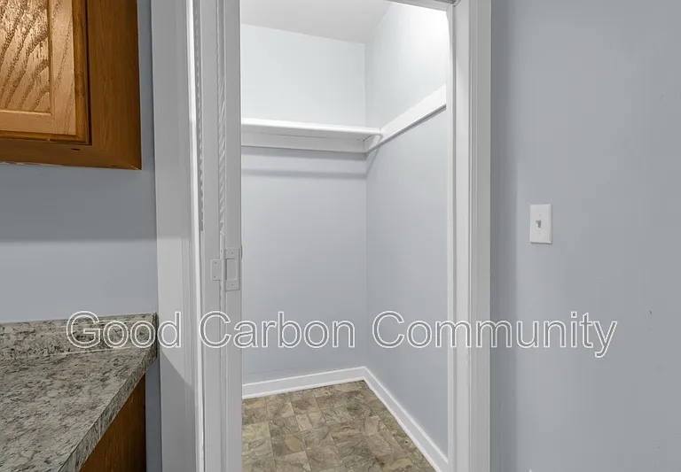 131 Allen St #12 — Photo 7