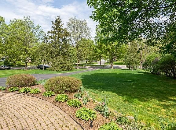 4th image of 1620 Sheridan Dr