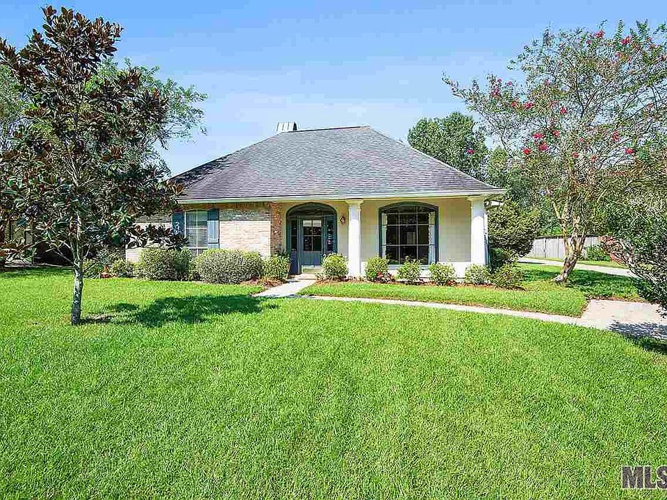 1st image of 16515 Jefferson Oaks Dr