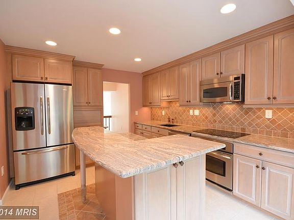 4th image of 4910 Cloister Dr